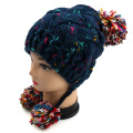 2016 Estilos más nuevos Ladies Chunky Hand Knit Hat Earflap Design